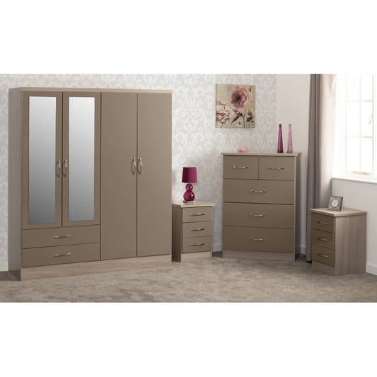 Cascio 4 Piece Bedroom Set