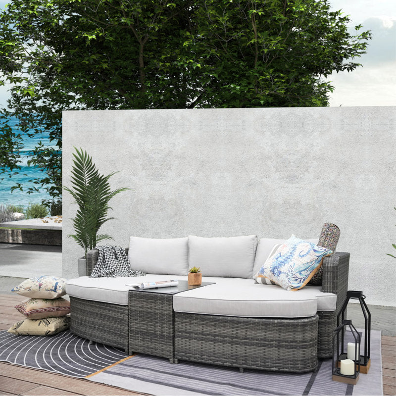 156.51cm Wide Outdoor Garden Daybed with Cushions