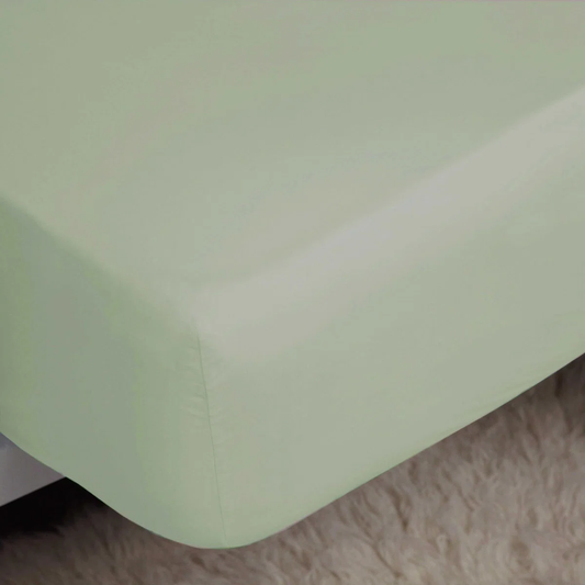 200 Thread Count Egyptian-Quality Cotton Fitted Sheet